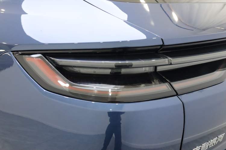 Used Geely Galaxy 8 2025 130km EM-P Starship Edition Exterior 8