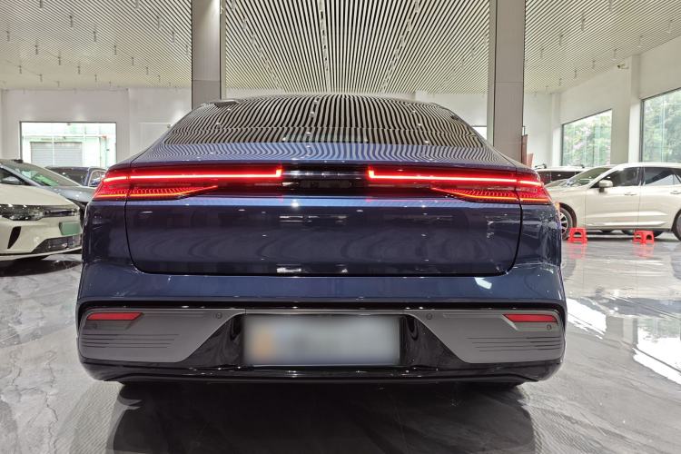Used Geely Galaxy 8 2025 130km EM-i Flagship Edition Exterior 9
