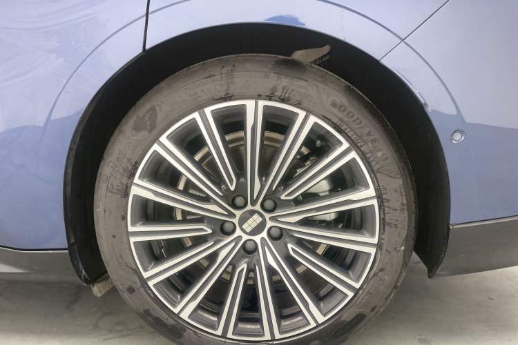 Used Geely Galaxy 8 2025 130km EM-P Starship Edition Exterior 9