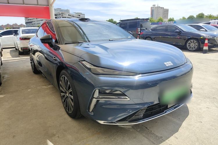 Used Geely Galaxy 8 2025 130km EM-P Starship Edition Front Right 45 Deg