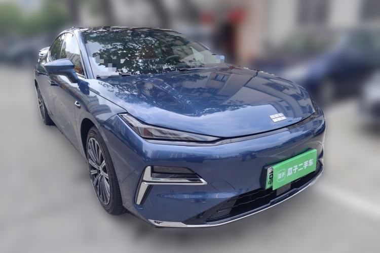 Used Geely Galaxy 8 2025 130km EM-i Flagship Edition Front Right 45 Deg