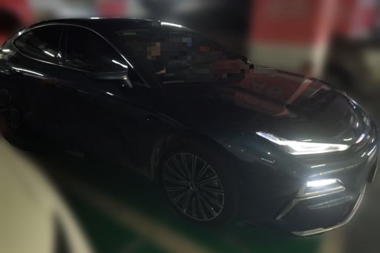 Used Geely Galaxy 8 2025 130km EM-P Starship Edition Front Right 45 Deg