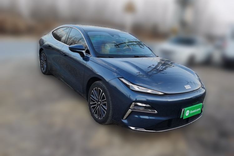 Used Geely Galaxy 8 2025 130km EM-i Deluxe Edition Front Right 45 Deg