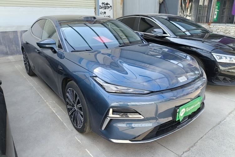 Used Geely Galaxy 8 2025 130km EM-P Starship Edition Front Right 45 Deg