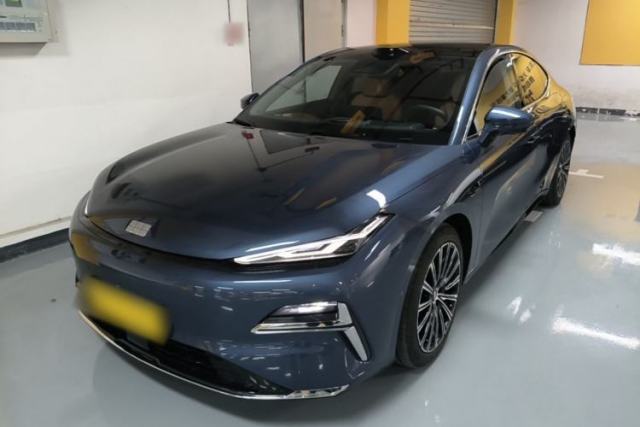Used Geely Galaxy 8 2025 130km EM-P Starship Edition