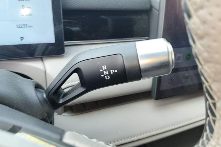 Used Geely Galaxy 8 2025 130km EM-P Starship Edition Gear Lever