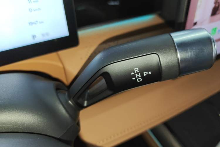 Used Geely Galaxy 8 2025 130km EM-P Exploration Edition Gear Lever