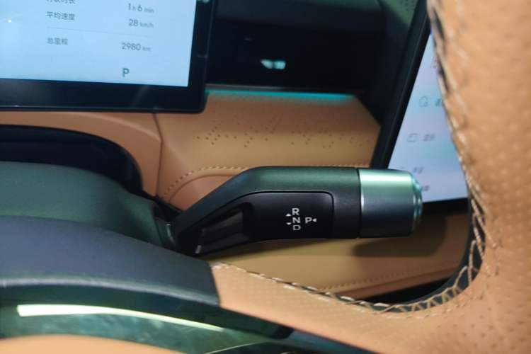 Used Geely Galaxy 8 2025 130km EM-P Exploration Edition Gear Lever