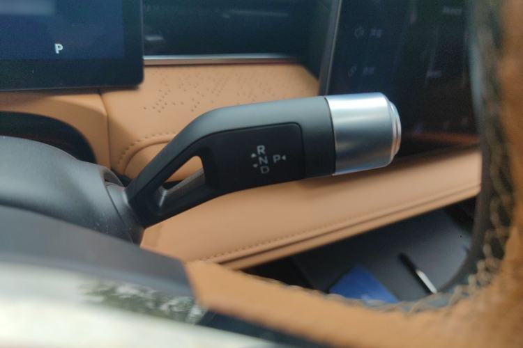 Used Geely Galaxy 8 2025 130km EM-P Exploration Edition Gear Lever
