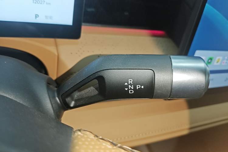 Used Geely Galaxy 8 2025 130km EM-P Starship Edition Gear Lever