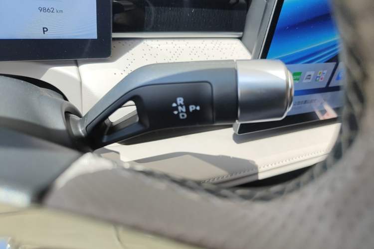 Used Geely Galaxy 8 2025 130km EM-P Starship Edition Gear Lever