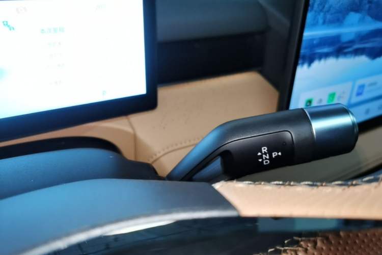 Used Geely Galaxy 8 2025 130km EM-i Prestige Edition Gear Lever