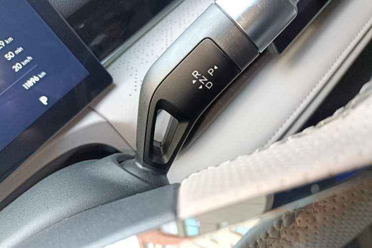 Used Geely Galaxy 8 2025 130km EM-P Starship Edition Gear Lever