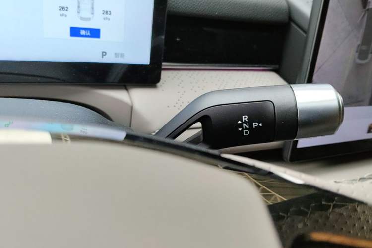 Used Geely Galaxy 8 2025 130km EM-P Starship Edition Gear Lever