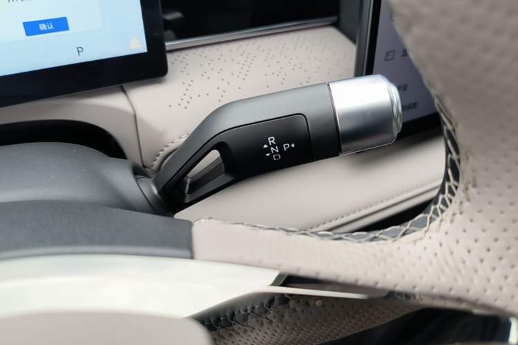 Used Geely Galaxy 8 2025 130km EM-P Starship Edition Gear Lever