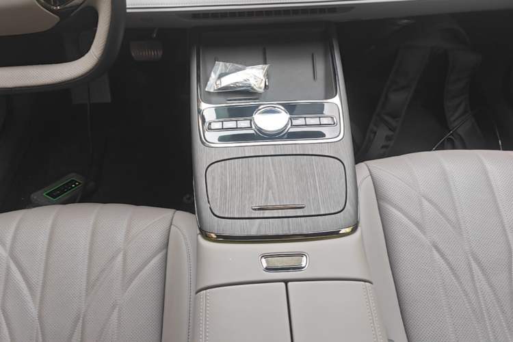 Used Geely Galaxy 8 2025 130km EM-P Starship Edition Gear Lever