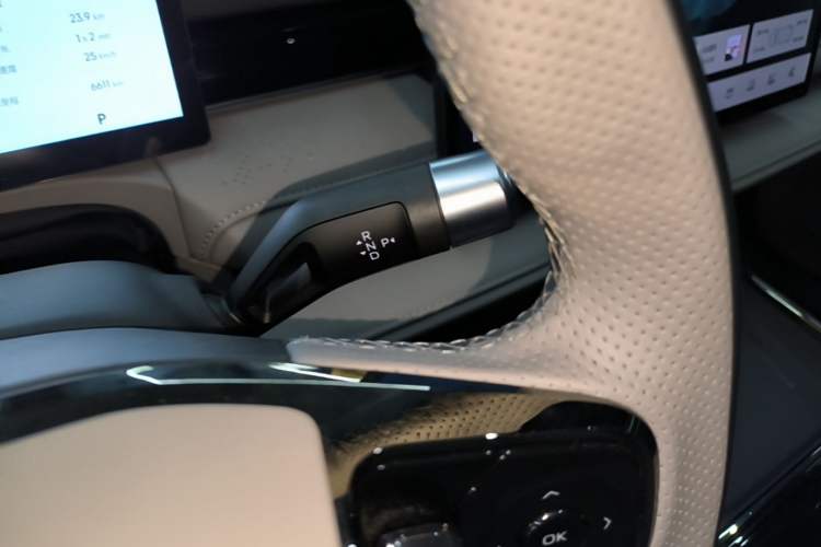 Used Geely Galaxy 8 2025 130km EM-P Starship Edition Gear Lever