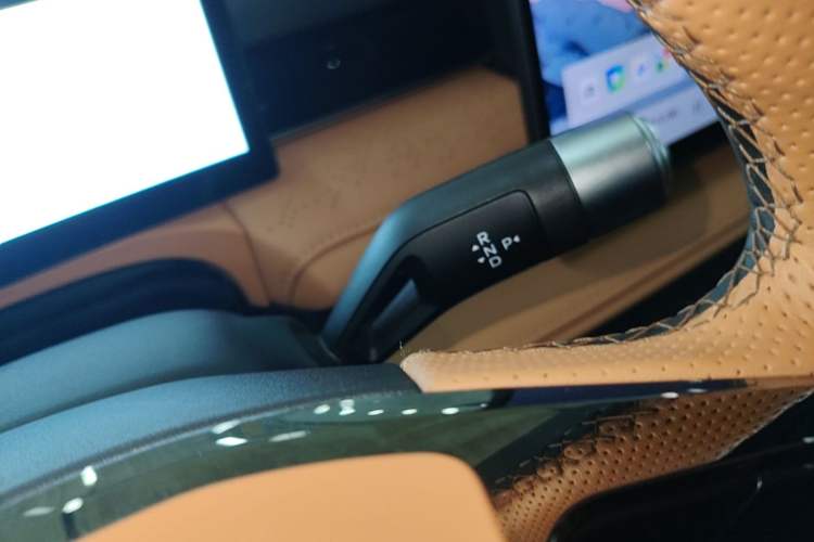 Used Geely Galaxy 8 2025 130km EM-P Starship Edition Gear Lever