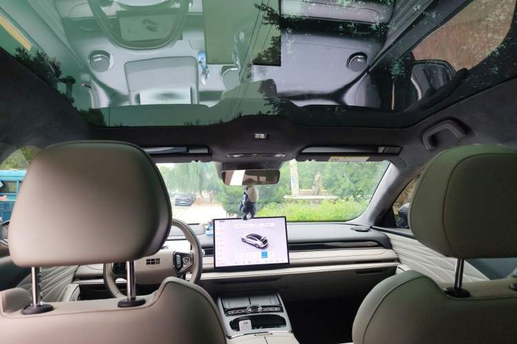 Used Geely Galaxy 8 2025 130km EM-P Starship Edition Headliner