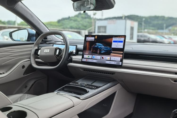 Used Geely Galaxy 8 2025 130km EM-P Starship Edition Interior 1