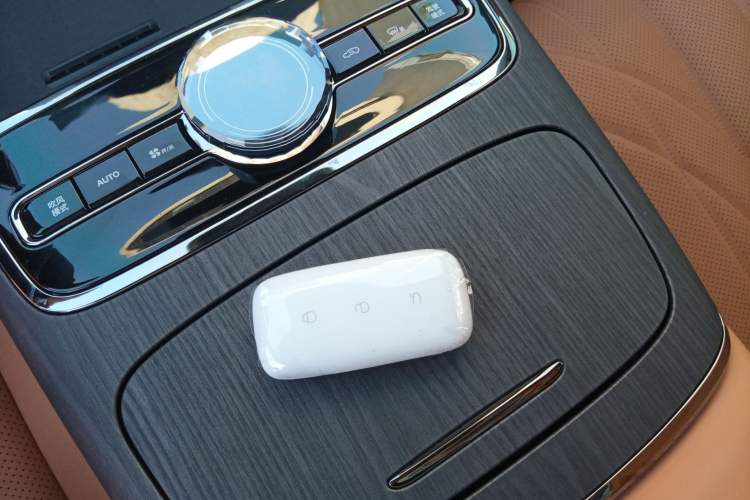Used Geely Galaxy 8 2025 130km EM-i Prestige Edition Interior 1