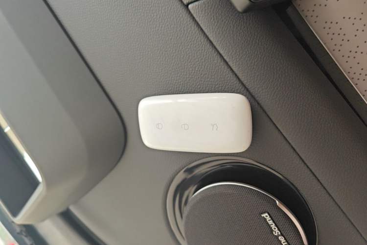 Used Geely Galaxy 8 2025 130km EM-P Starship Edition Interior 1