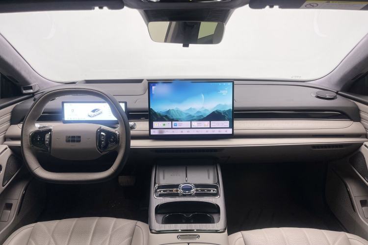 Used Geely Galaxy 8 2025 130km EM-P Starship Edition Interior 1