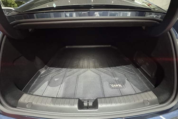 Used Geely Galaxy 8 2025 130km EM-i Deluxe Edition Interior 11