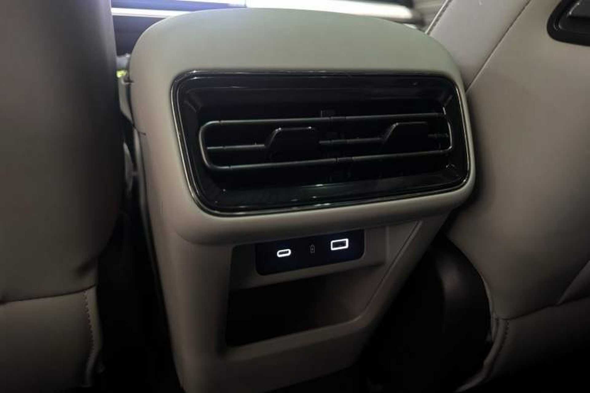 Used Geely Galaxy 8 2025 130km EM-i Deluxe Edition Interior 11