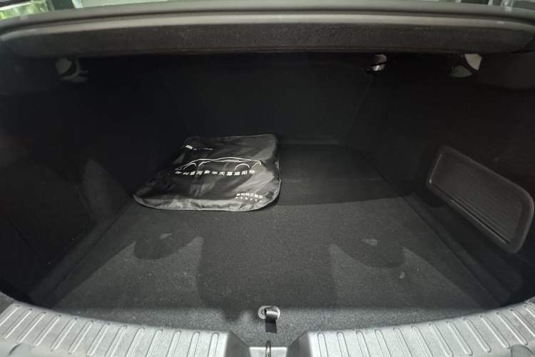 Used Geely Galaxy 8 2025 130km EM-i Deluxe Edition Interior 12