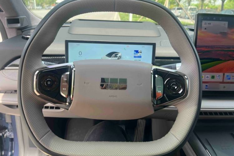 Used Geely Galaxy 8 2025 130km EM-P Starship Edition Interior 2