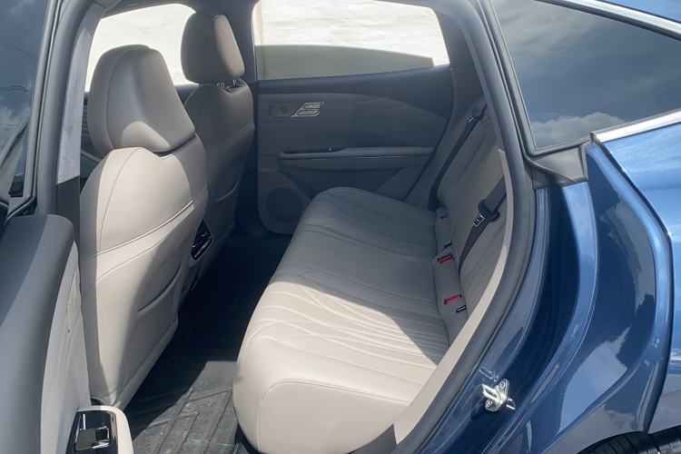Used Geely Galaxy 8 2025 130km EM-i Flagship Edition Interior 2