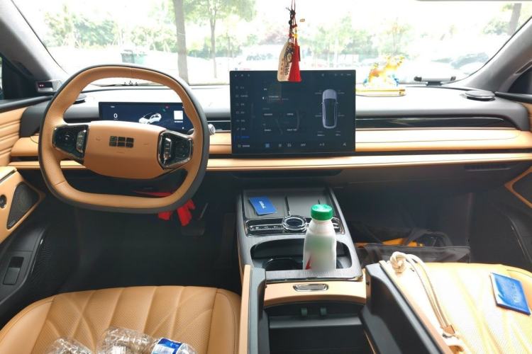 Used Geely Galaxy 8 2025 130km EM-P Exploration Edition Interior 2