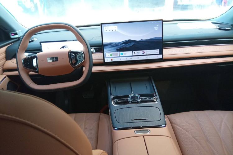 Used Geely Galaxy 8 2025 130km EM-i Prestige Edition Interior 2