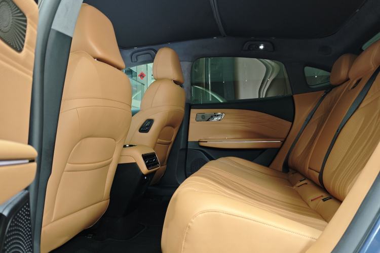Used Geely Galaxy 8 2025 130km EM-i Flagship Edition Interior 2