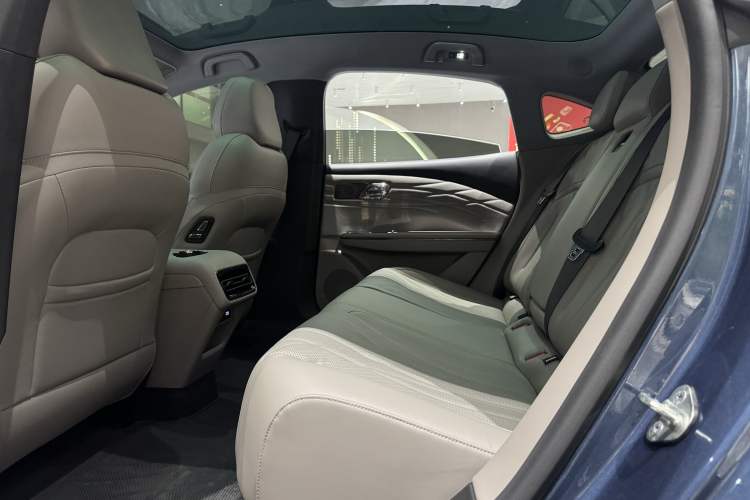 Used Geely Galaxy 8 2025 130km EM-i Deluxe Edition Interior 2