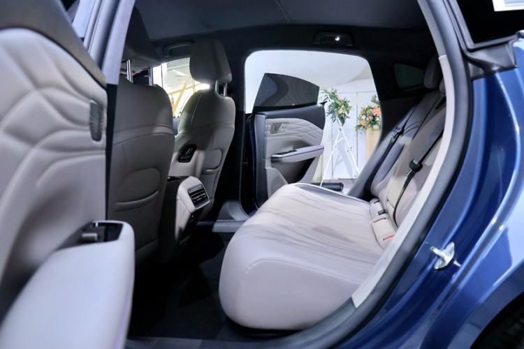 Used Geely Galaxy 8 2025 130km EM-i Flagship Edition Interior 2