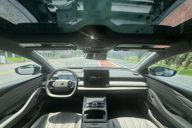 Used Geely Galaxy 8 2025 130km EM-P Starship Edition Interior 2