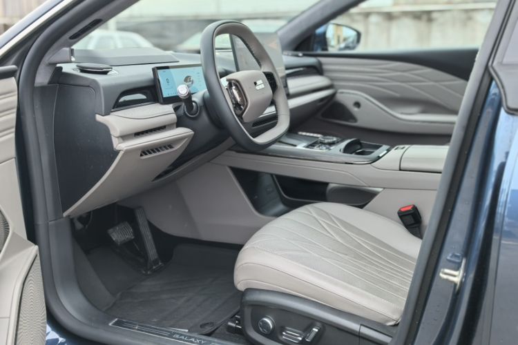 Used Geely Galaxy 8 2025 130km EM-P Starship Edition Interior 3