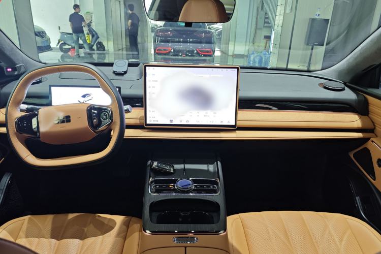 Used Geely Galaxy 8 2025 130km EM-i Flagship Edition Interior 3