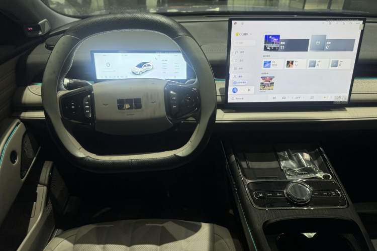 Used Geely Galaxy 8 2025 130km EM-i Deluxe Edition Interior 4