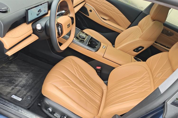Used Geely Galaxy 8 2025 130km EM-P Exploration Edition Interior 8
