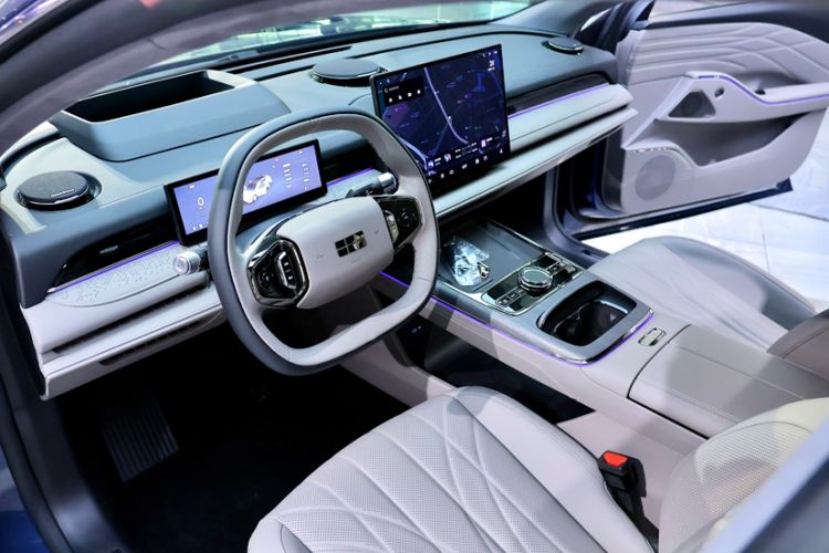 Used Geely Galaxy 8 2025 130km EM-i Flagship Edition Interior 8