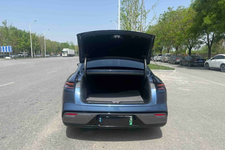 Used Geely Galaxy 8 2025 130km EM-P Starship Edition Interior 9