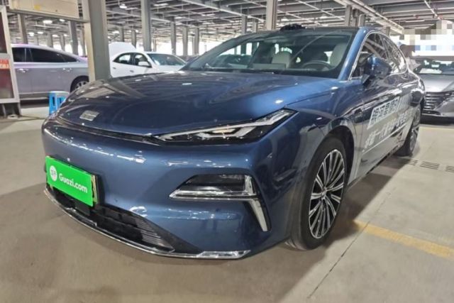 Used Geely Galaxy 8 2025 130km EM-P Starship Edition