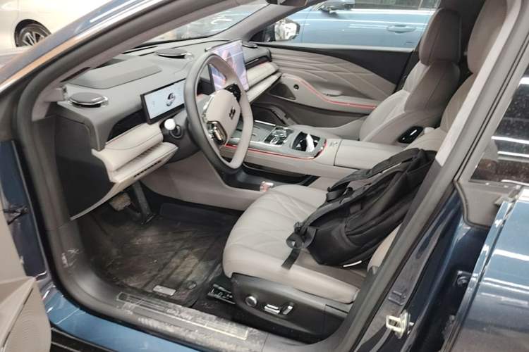 Used Geely Galaxy 8 2025 130km EM-P Starship Edition Left Front Seat
