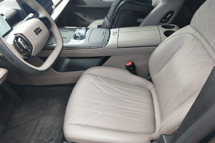 Used Geely Galaxy 8 2025 130km EM-P Starship Edition Left Front Seat