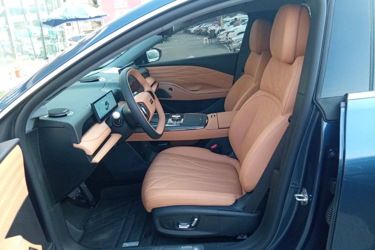 Used Geely Galaxy 8 2025 130km EM-i Prestige Edition Left Front Seat