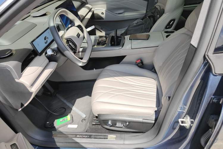 Used Geely Galaxy 8 2025 130km EM-P Starship Edition Left Front Seat