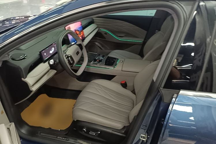 Used Geely Galaxy 8 2025 130km EM-P Starship Edition Left Front Seat